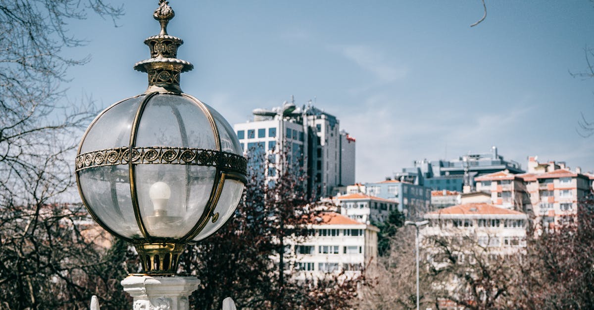 How to identify financial trends?